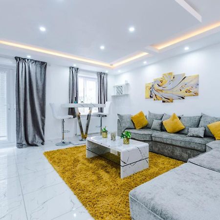 Luxury 3 Bedroom House Close To Manchester Center ภายนอก รูปภาพ