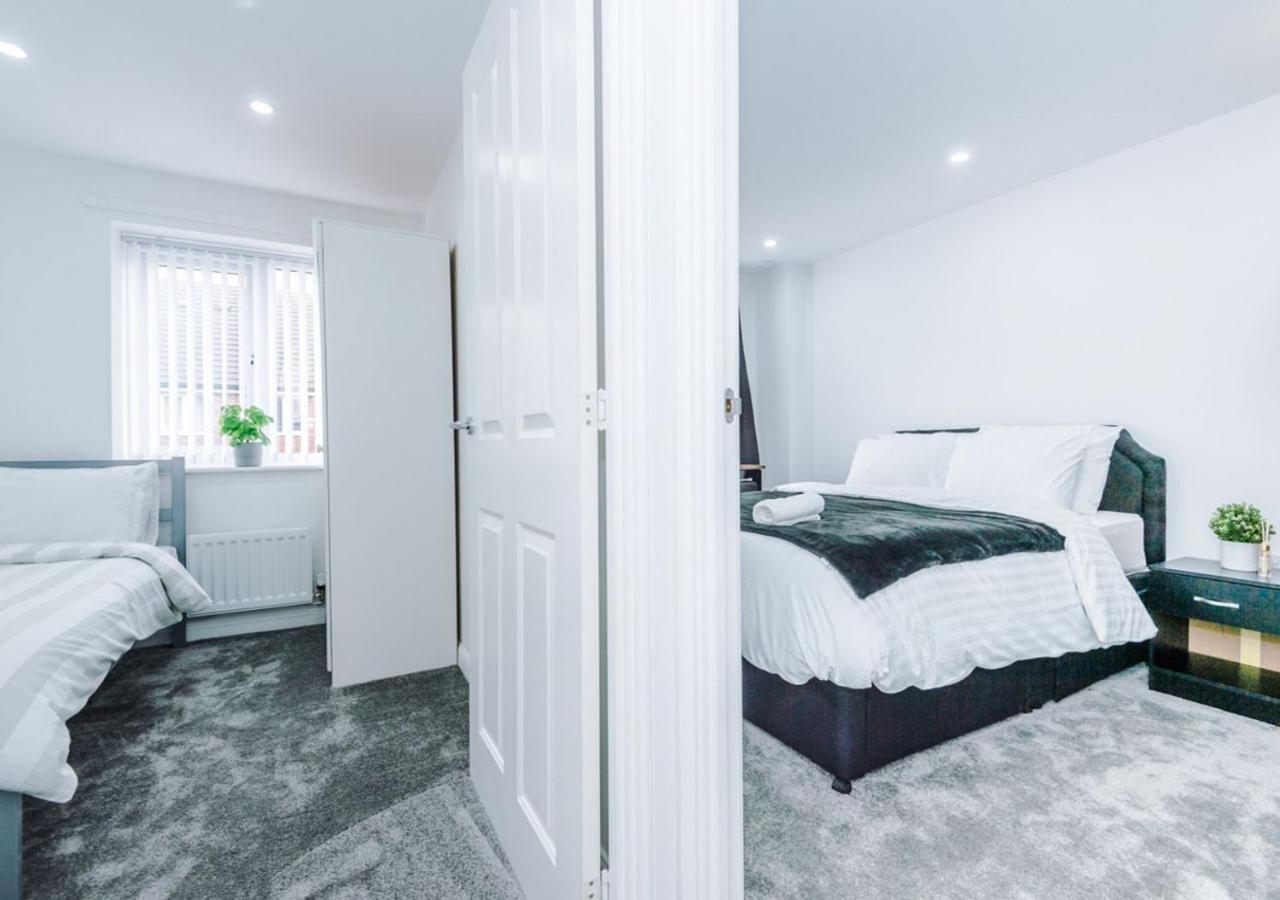 Luxury 3 Bedroom House Close To Manchester Center ภายนอก รูปภาพ