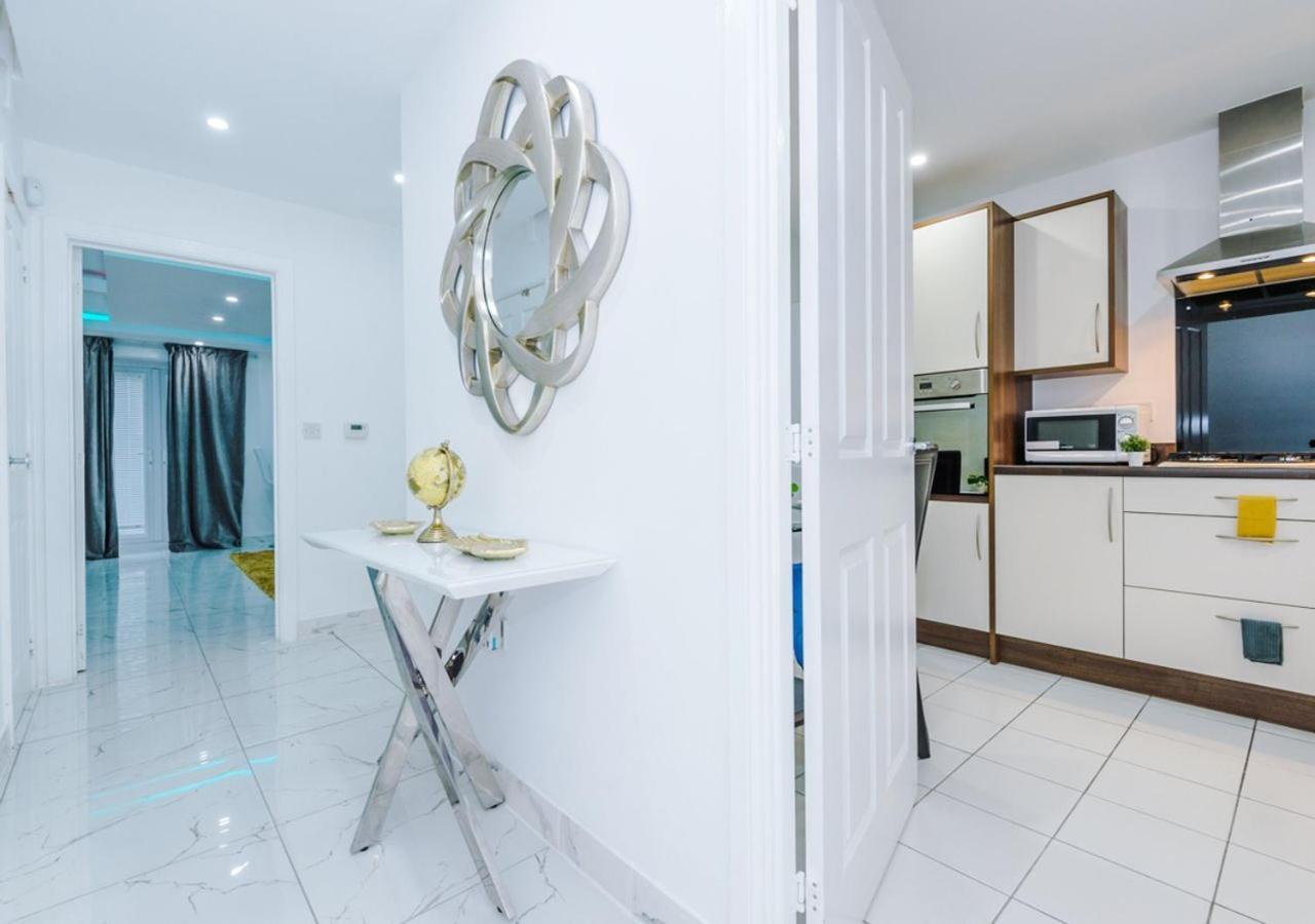 Luxury 3 Bedroom House Close To Manchester Center ภายนอก รูปภาพ