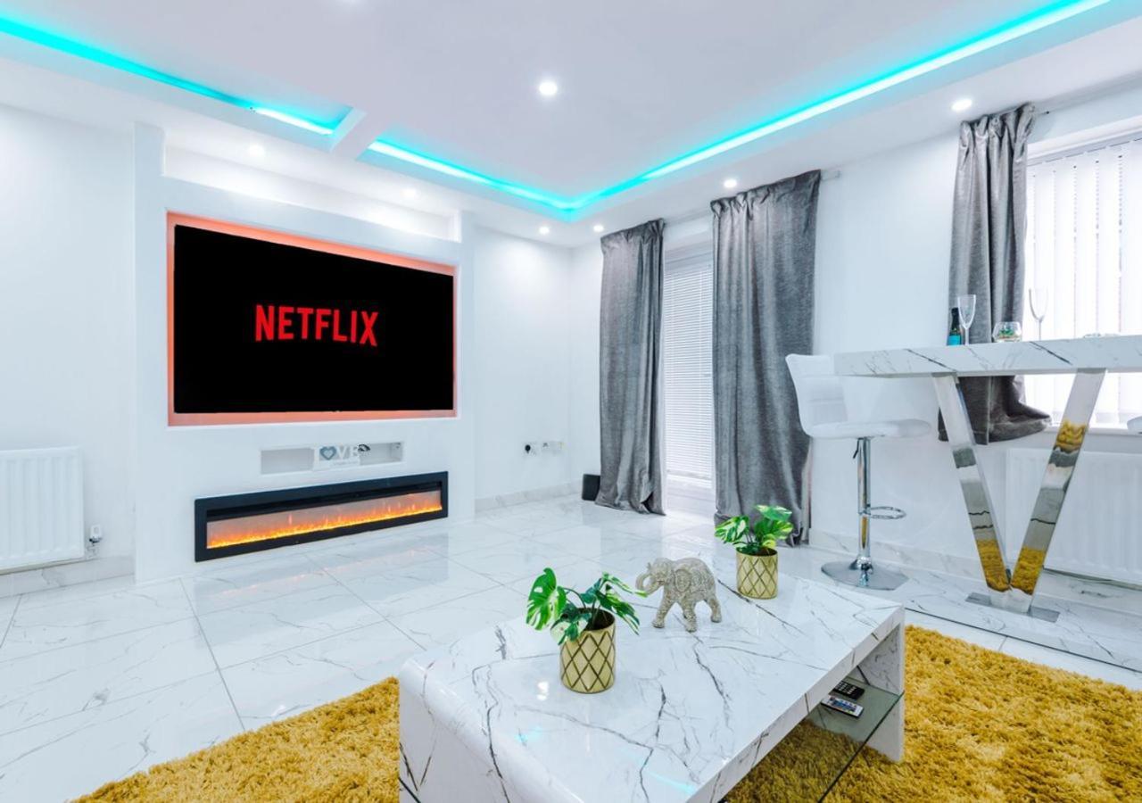 Luxury 3 Bedroom House Close To Manchester Center ภายนอก รูปภาพ